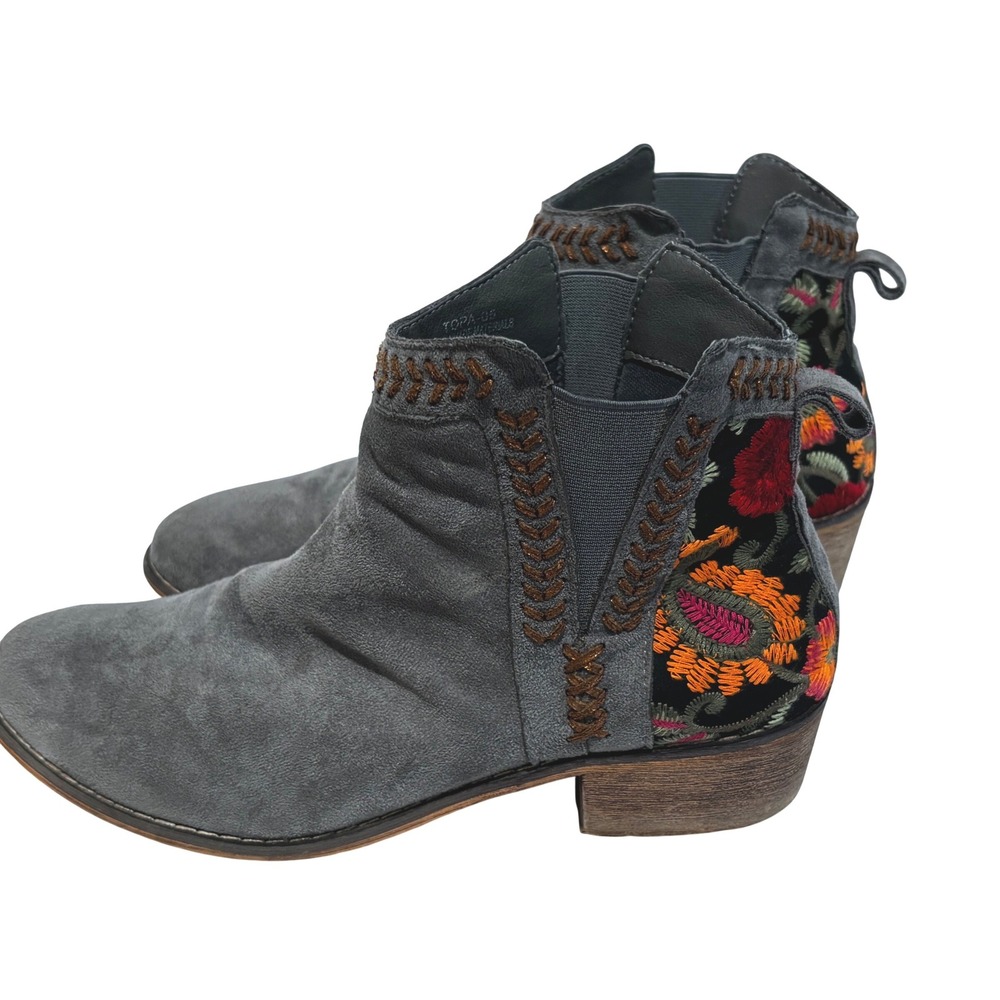 Grey Embroidered Floral Cowgirl Ankle‎ Boots Faux Suede Boho Stacked Heel Sz 8.5